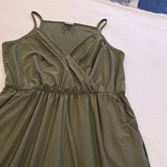 Kaileigh Dark Green Sleeveless Jumpsuit - Picture 2 of 8